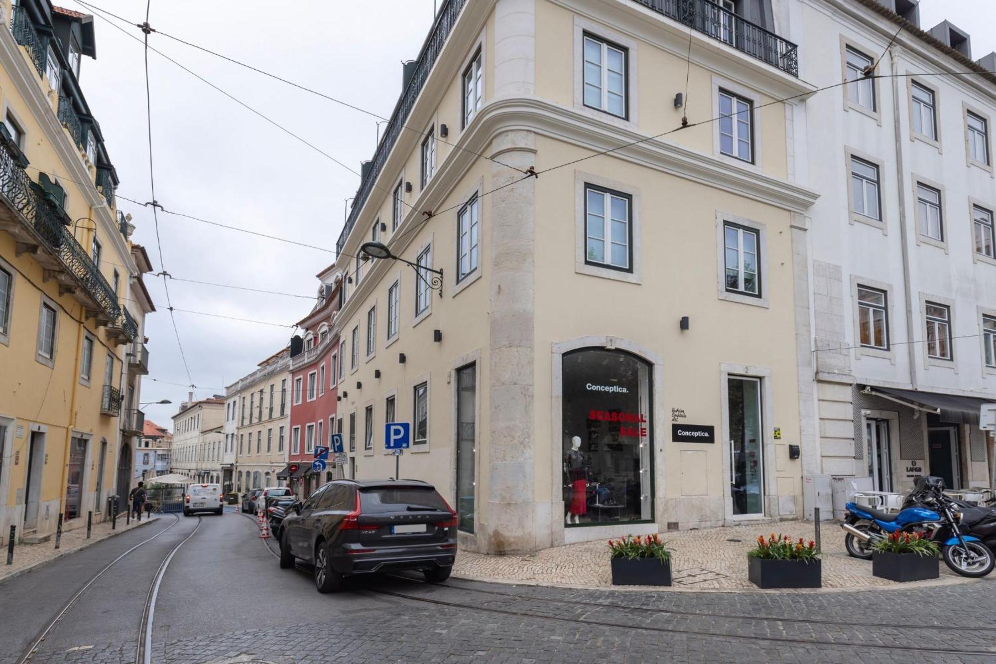 Chiado Center 1Bdr Flat By Lovelystay Lisbon Exterior photo